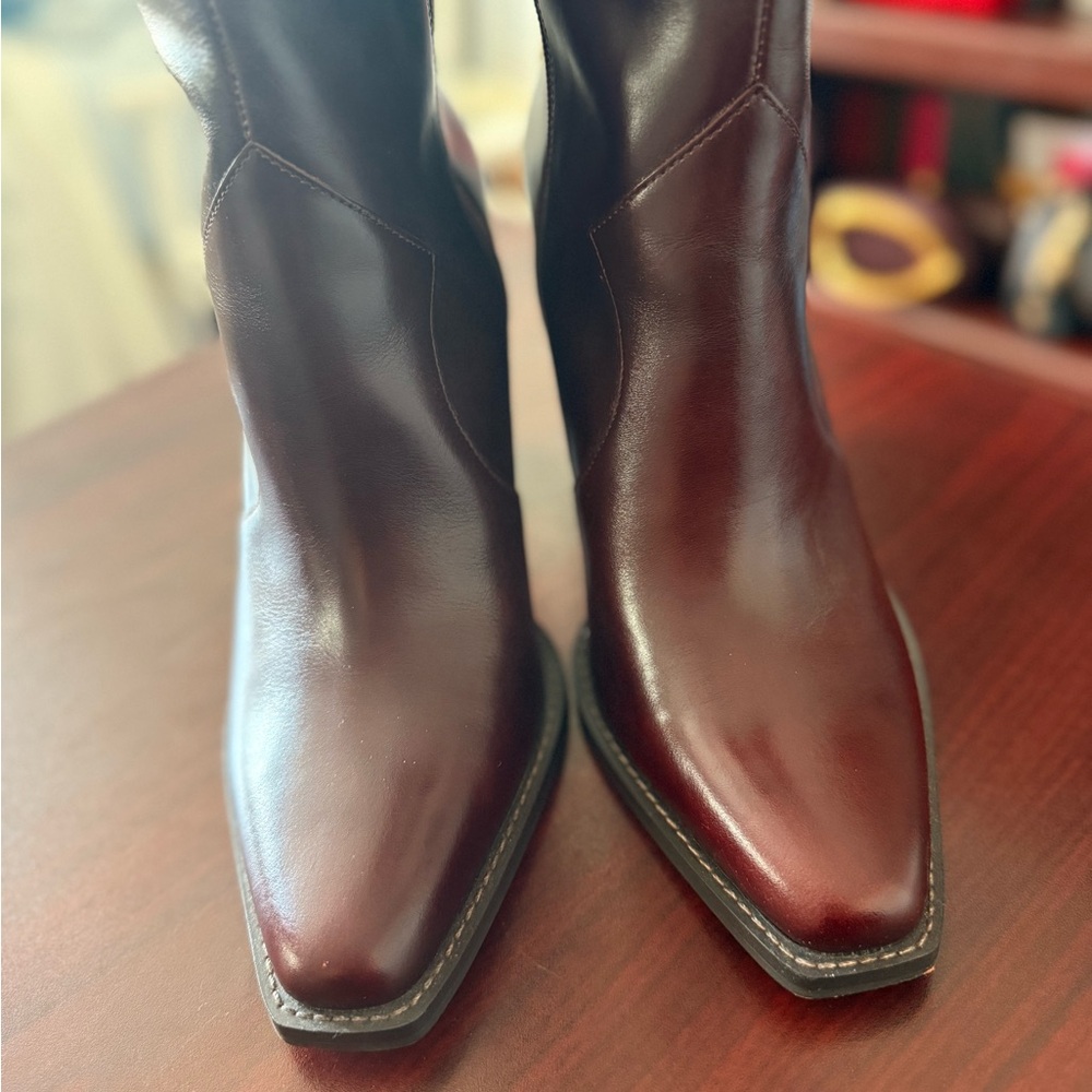 NWT  Vince Camuto Women's Tall Leather Block-Heel Boots - Burgundy - Picture 8 of 14